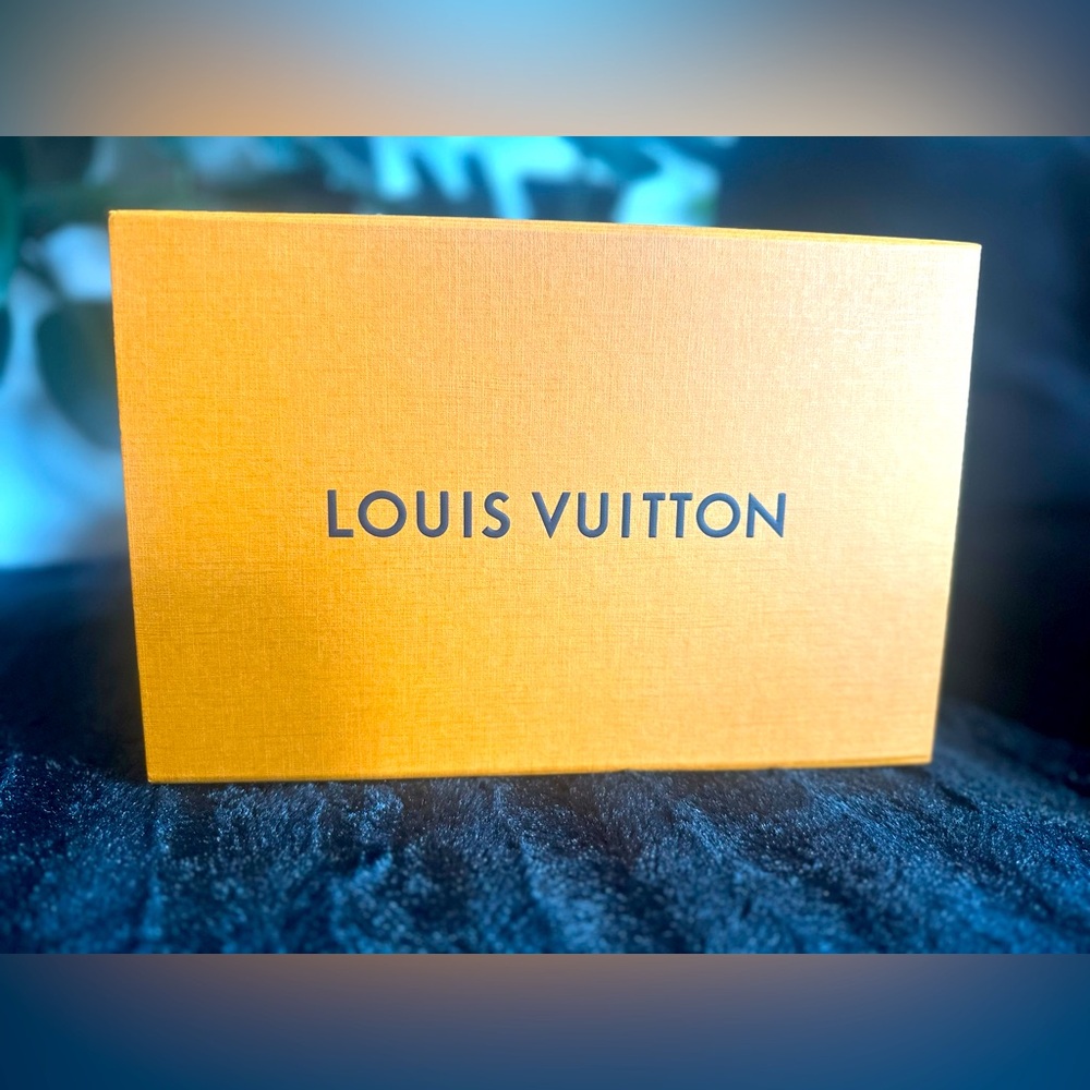 Louis Vuitton dusk cover box bag perfume box